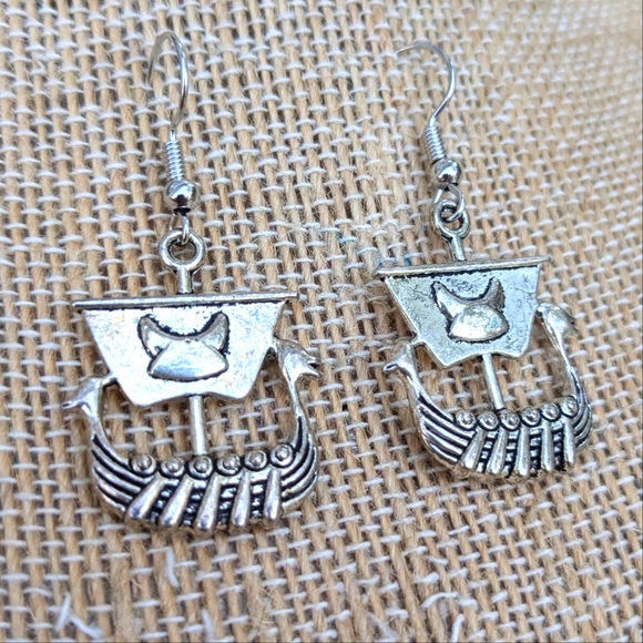 Viking Ship Earrings - Picture 3 of 8